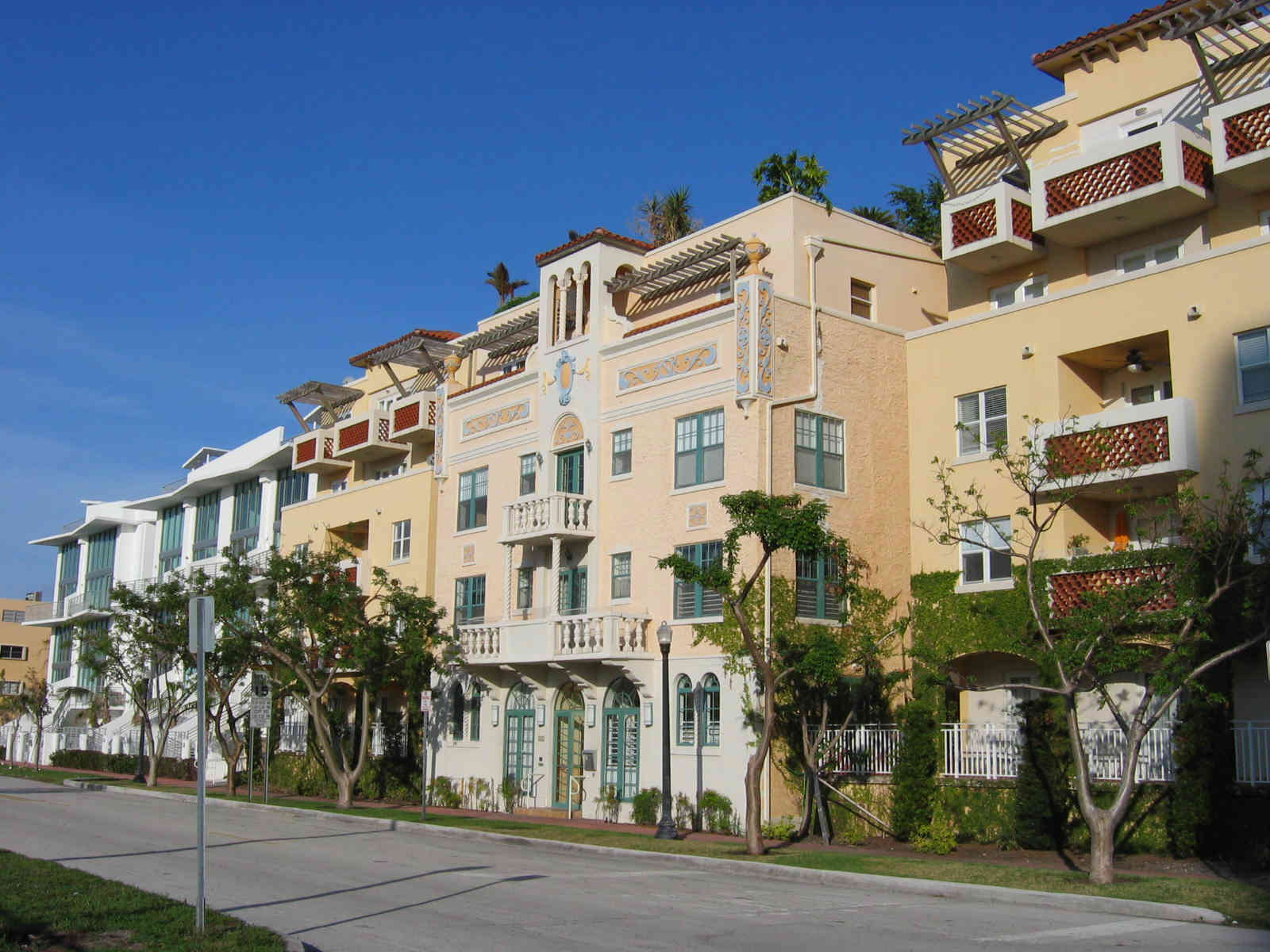 apartment for Rent in South Beach 1 br, 2 bath